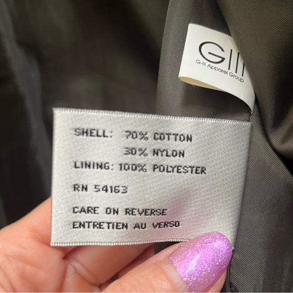 Very versatile & stylish mid length utility Kenneth Cole green khaki jacket. - Picture 4 of 7